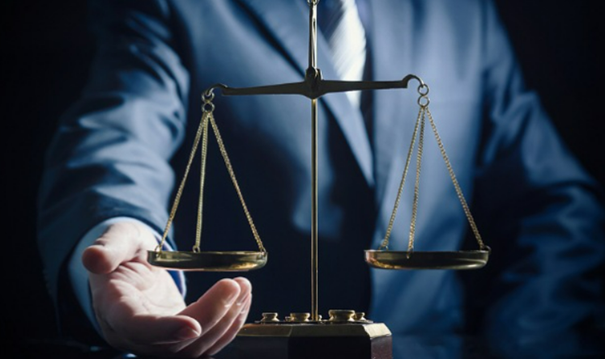 بهترین-وکیل-پایه-یک-دادگستری-مرودشت-باید-چه-خصوصیاتی-داشته-باشد؟