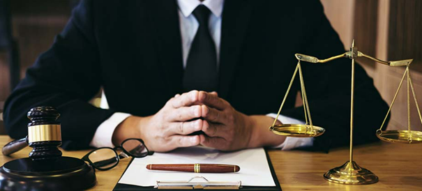 هنگام-انتخاب-بهترین-وکیل-پایه-یک-مرودشت-باید-به-چه-نکاتی-توجه-کرد؟