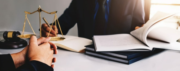 معرفی-بهترین-وکیل-پایه-یک-دادگستری-آبادان-|-ویژگی-های-یک-وکیل-خوب-+-نکات-مهم-انتخاب-وکیل