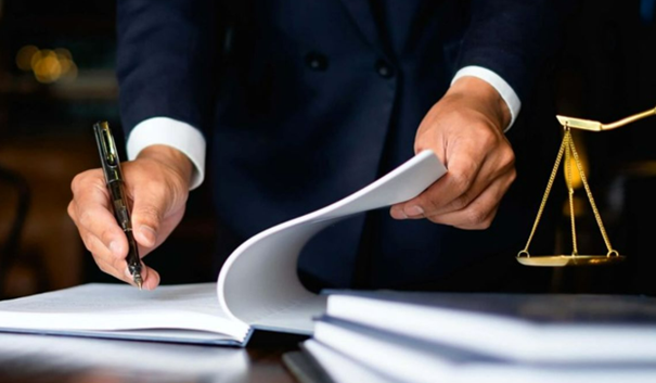 بهترین-وکیل-پایه-یک-دادگستری-بیرجند-چه-کسی-است؟-|-بررسی-ویژگی-ها-و-نکات-مهم-انتخاب-وکیل