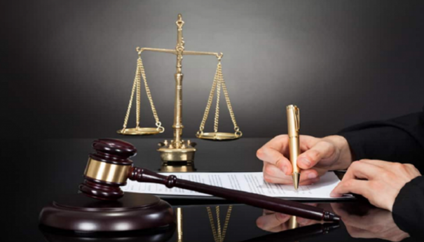 نحوه-انتخاب-بهترین-وکیل-در-ورامین-باید-به-چه-صورتی-باشد؟