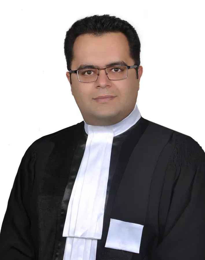 جناب-آقای-حسین-حبیبیان-وکیل-پایه-یک-دادگستری