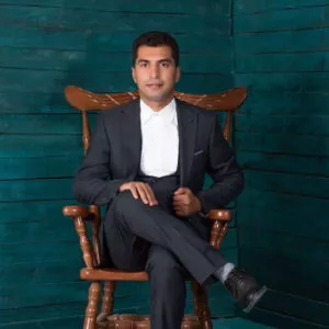 جناب-آقای-شهریار-دانا-وکیل-پایه-یک-دادگستری