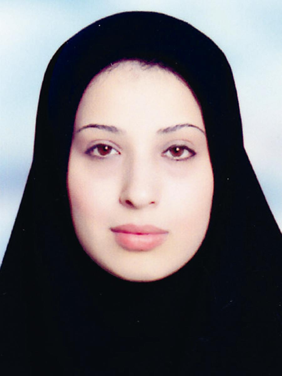 سرکار-خانم-فرزانه-احمدیان-یزدی-وکیل-پایه-یک-دادگستری