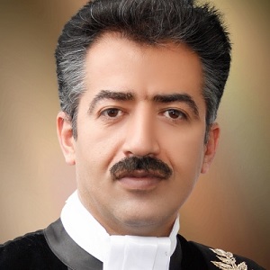 جناب-آقای-فرزاد-بنی-بشر-وکیل-پایه-یک-دادگستری