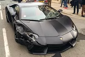 درصورت-تصادف-با-خودروهای-لاکچری-خسارت-چگونه-پرداخت-می-شود-؟