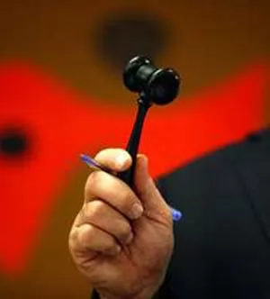 چگونه-در-برابر-شکایت-واهی،-از-خود-دفاع-کنیم؟-راهکارهای-اعاده-حیثیت-در-محاکم-کیفری